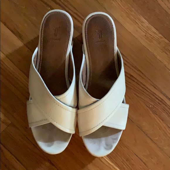 Frye Shoes - Perfect white clog